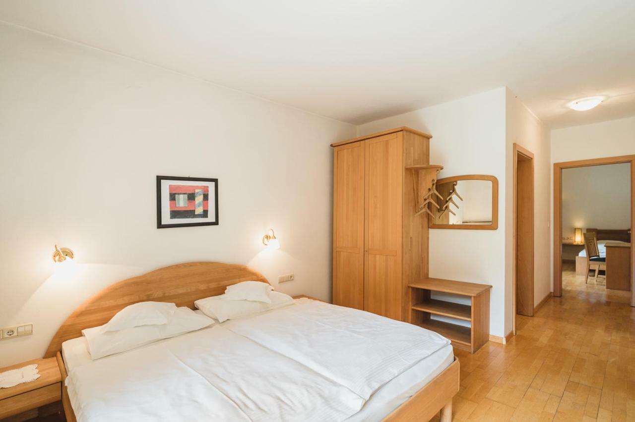 Guesthouse St Nikolaus Ulten Zimmer foto